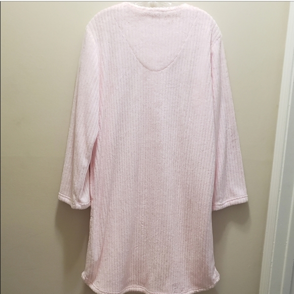 Miss Elaine Robe - Picture 9 of 11